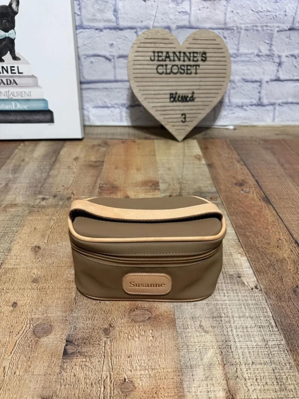 Jon Hart Makeup Case Susanne